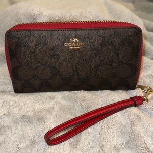 Coach sig long zip wallet
